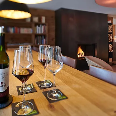 Aspen Alpine Lifestyle Otel 4*